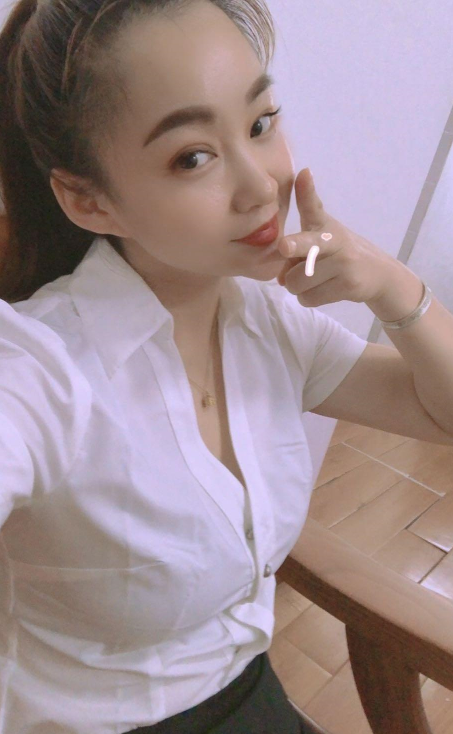 武汉徐东的大胸东北老妹